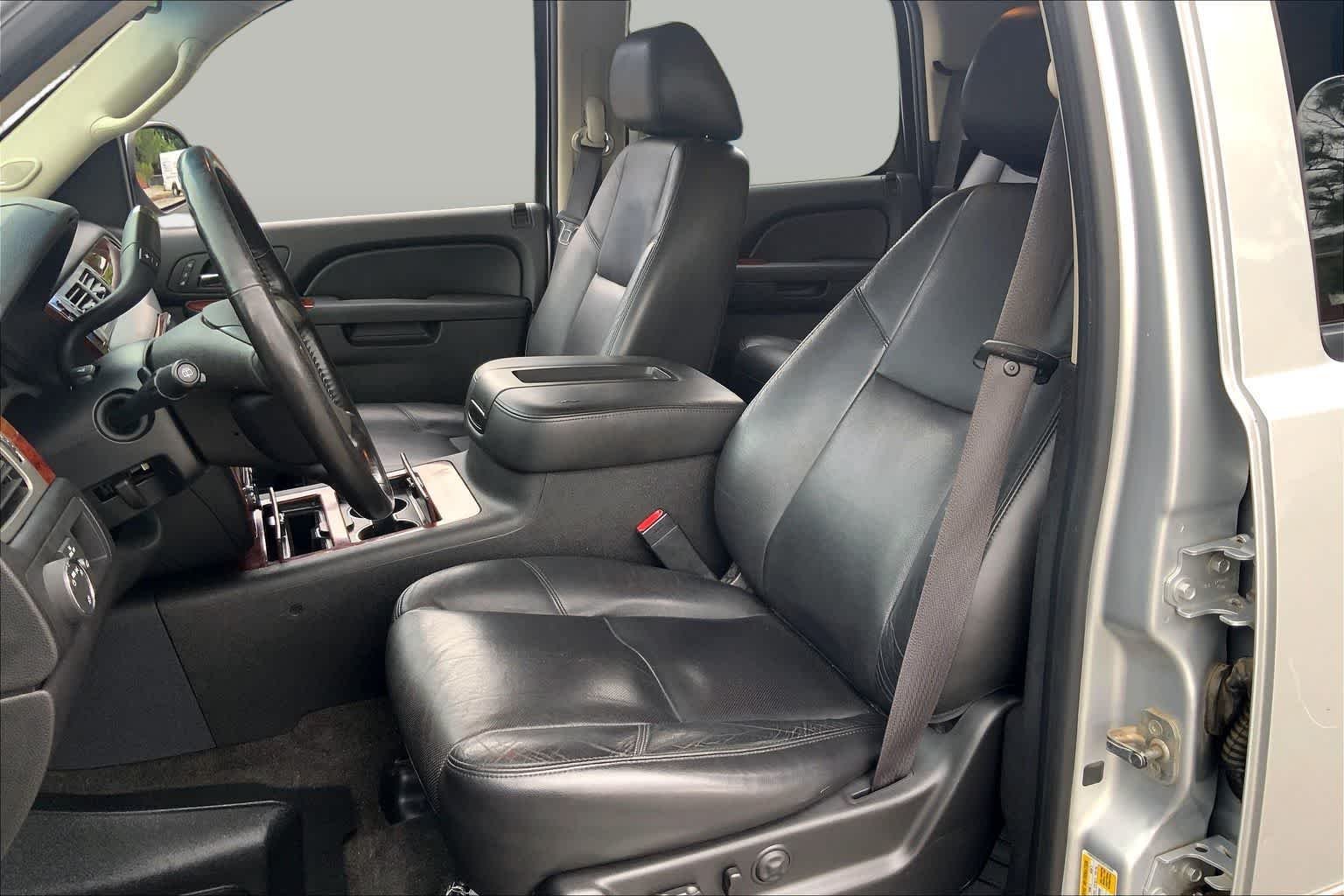 Used 2012 Silver Ice Metallic Chevrolet LTZ image 7