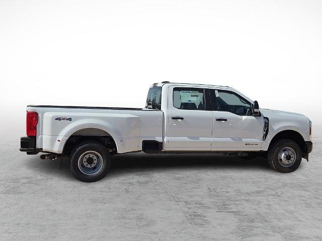 New 2026 Oxford White Ford F-350® XL image 37