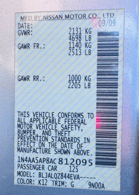 Used 2010 Silver Nissan 3.5 S image 7