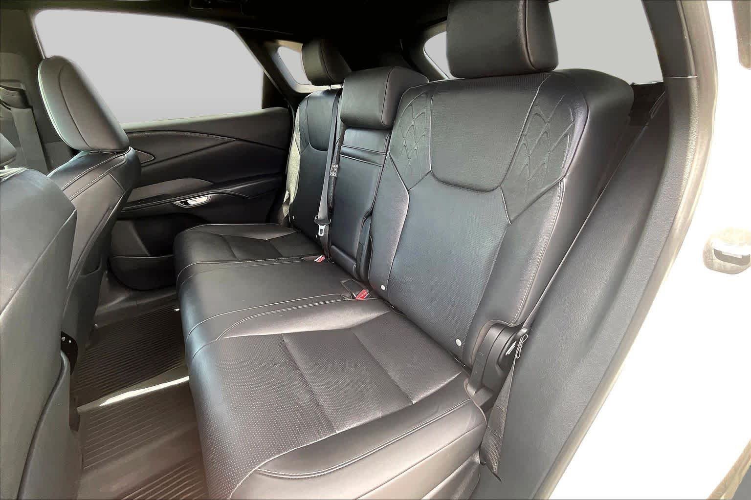 Used 2025 Eminent White Pearl Lexus Premium Plus image 21