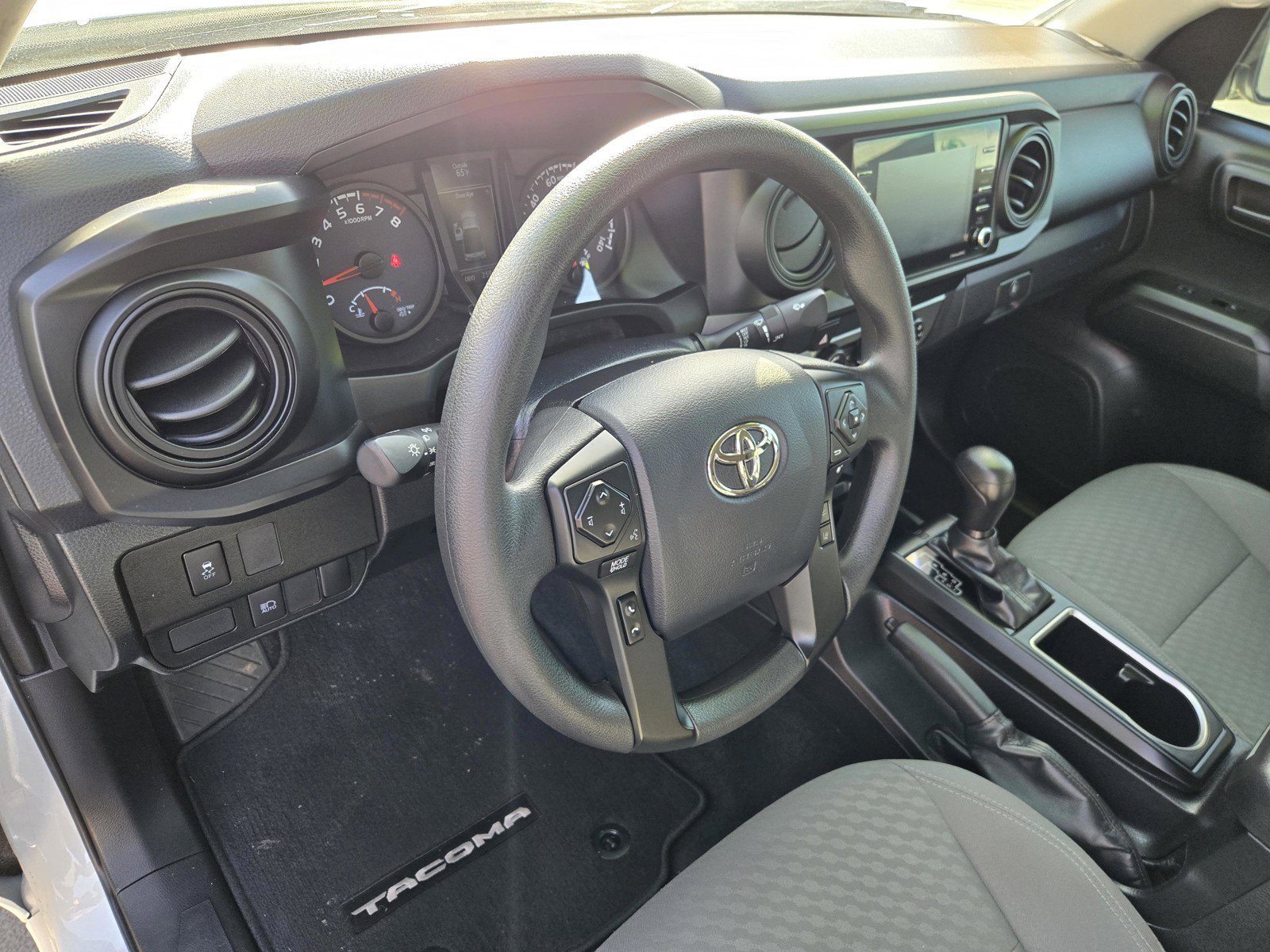 Certified Used 2020  Toyota  image 18