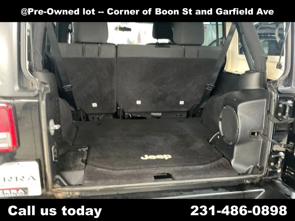 Used 2011 Black Jeep Unlimited Rubicon image 28