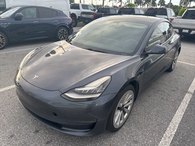 2021 Tesla Model 3 Standard Range Plus photo 3
