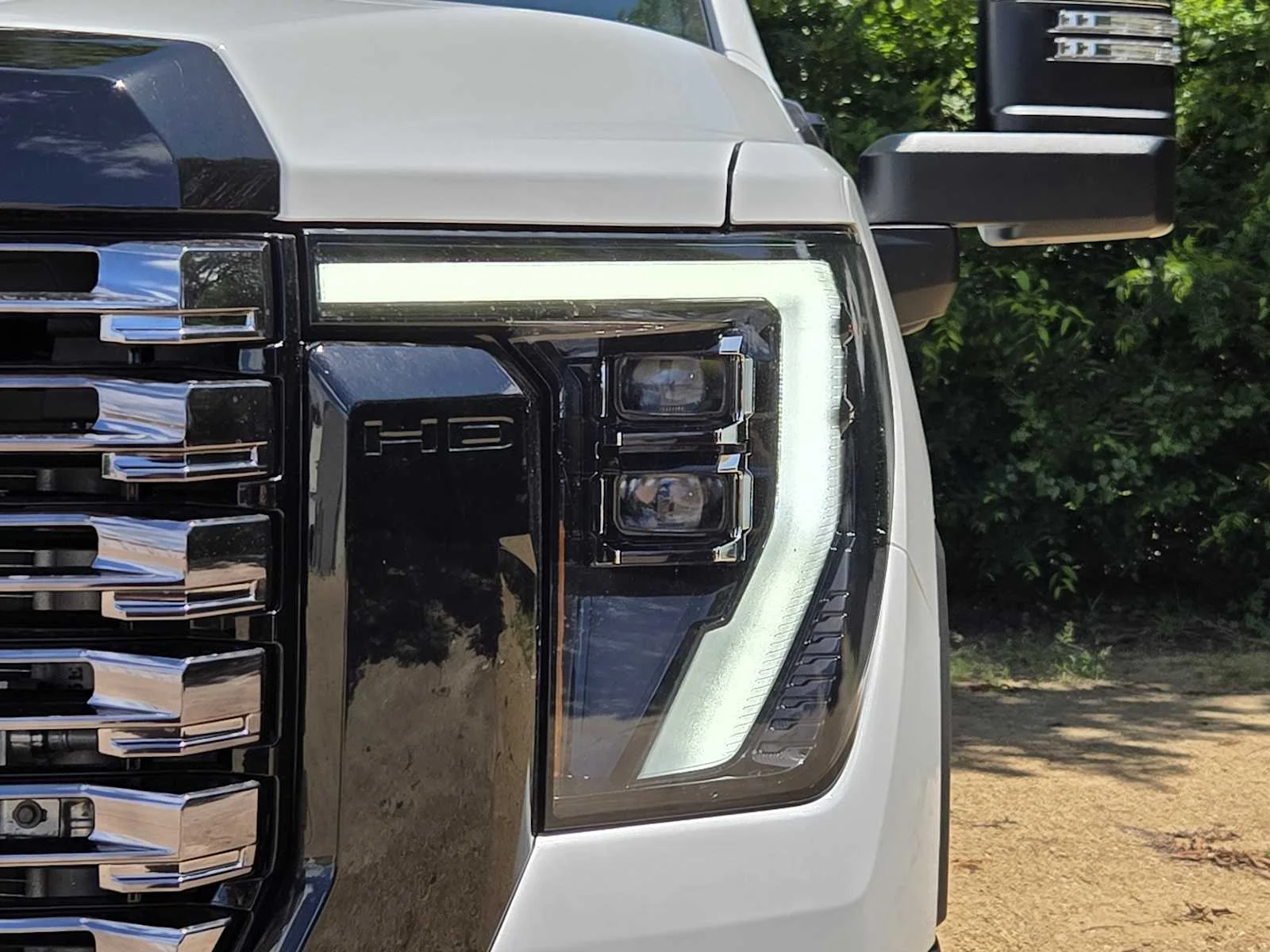 New 2026 Summit White GMC Denali Ultimate image 5
