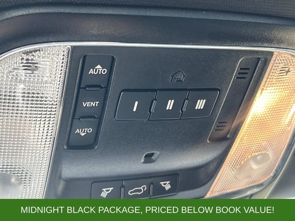 Used 2019 Black Jeep Altitude image 32
