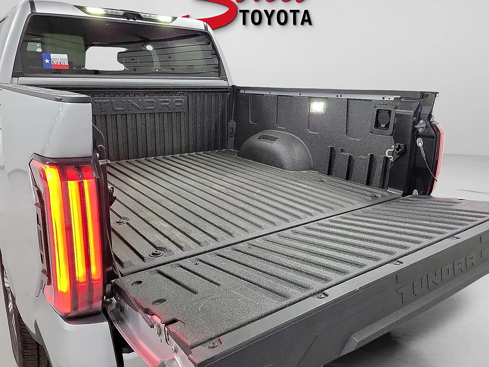 Used 2023 Silver Toyota Capstone Hybrid image 7