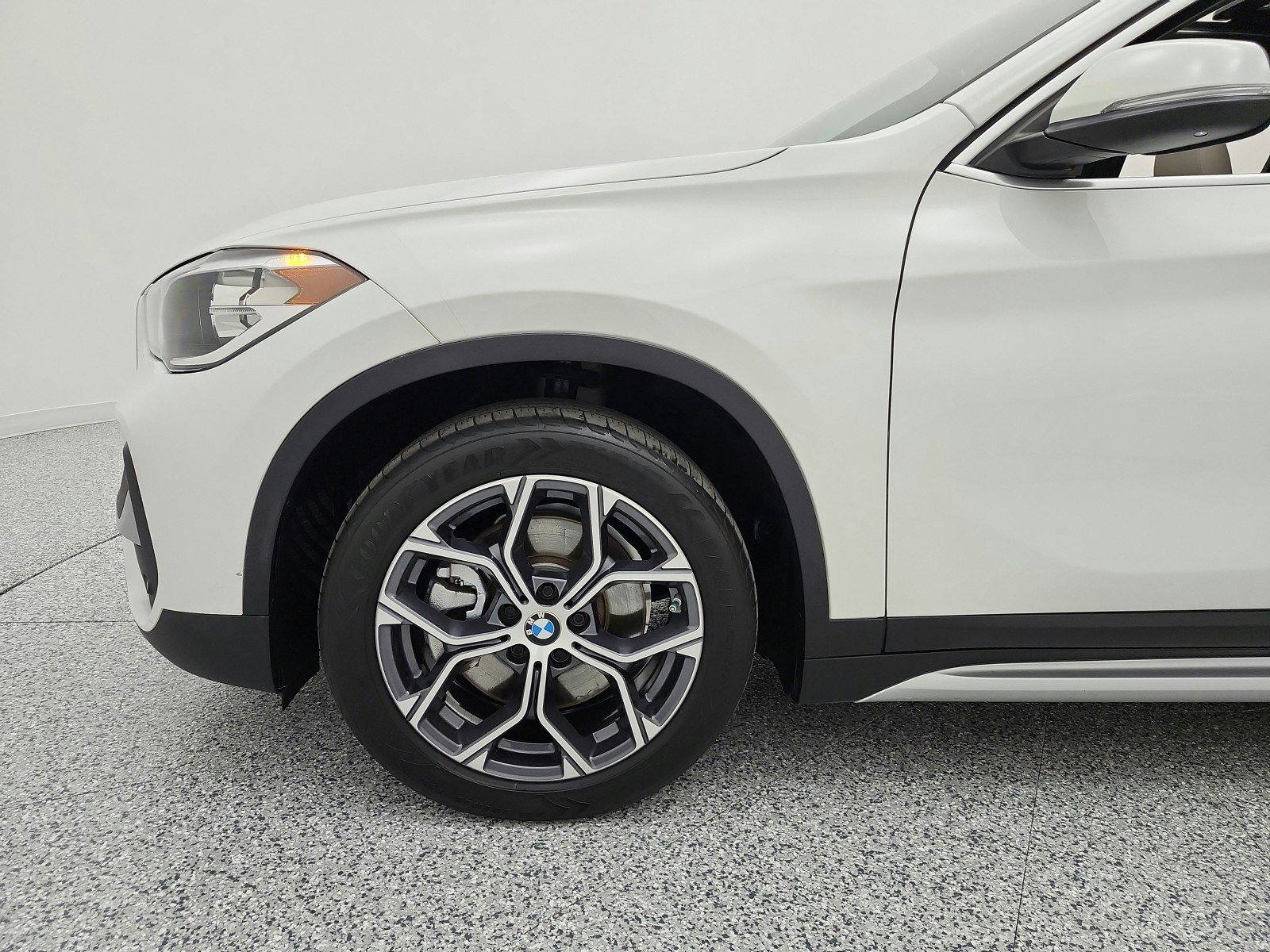 Used 2021 Alpine White BMW xDrive28i Sports Activity Vehicle image 18