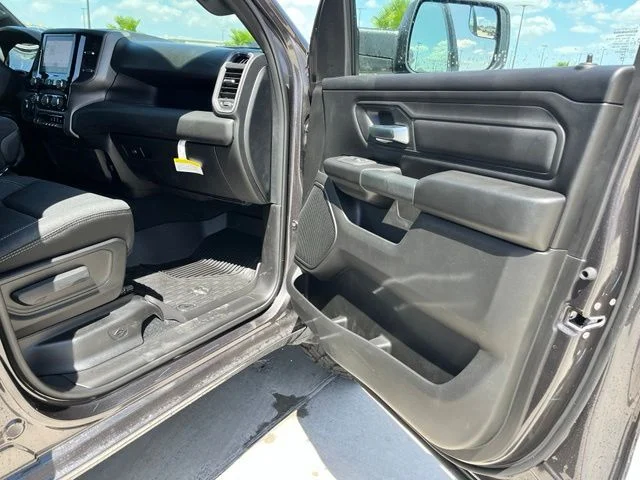 New 2026 Granite Crystal Metallic Clear-Coat Exterior Paint RAM Warlock image 21