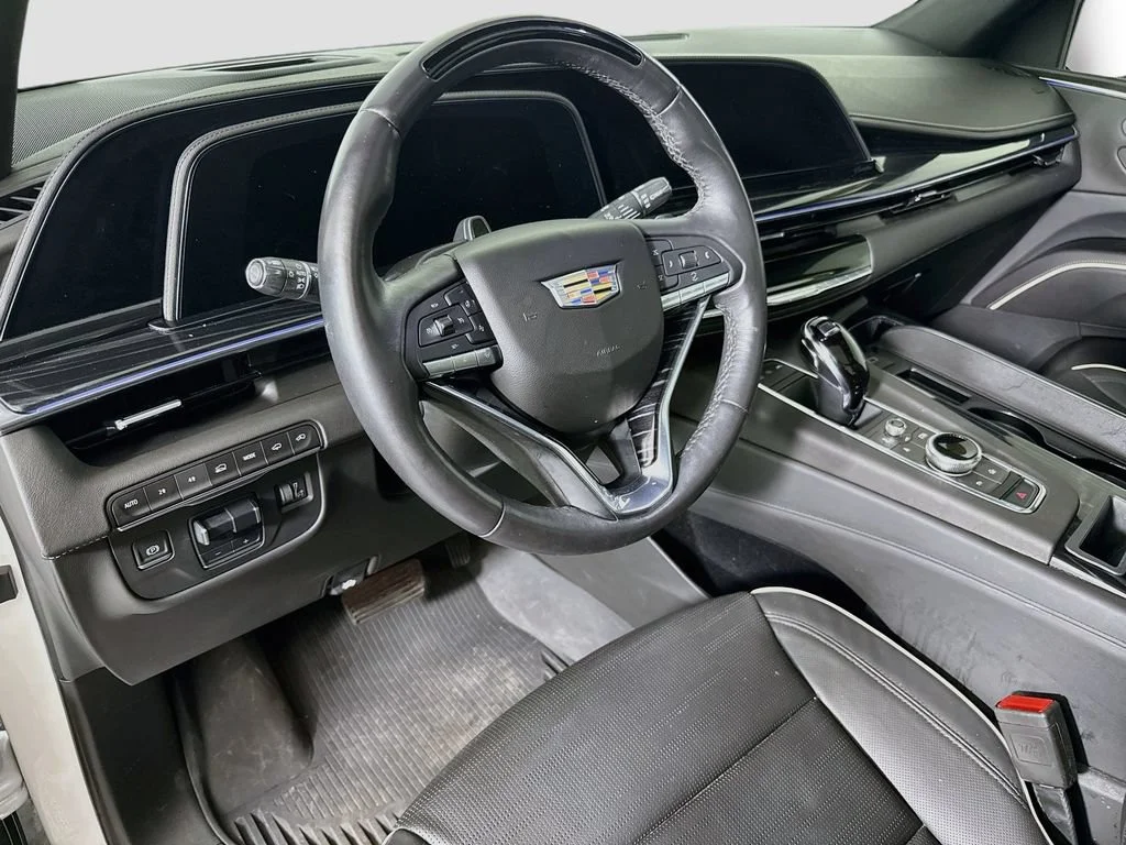 Used 2023 Crystal White Tricoat Cadillac Sport image 9