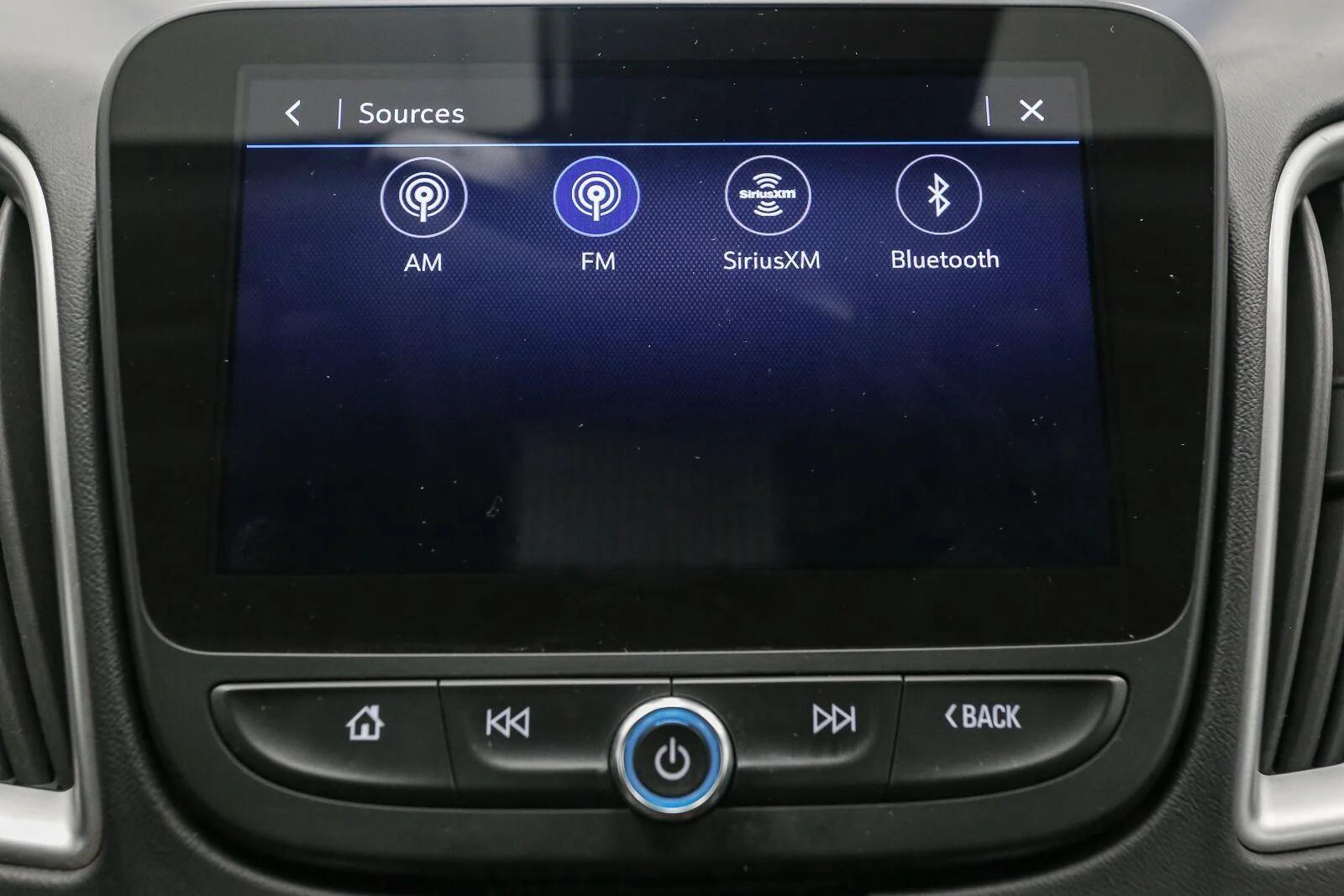 Used 2025 Mineral Gray Metallic Chevrolet LT image 26