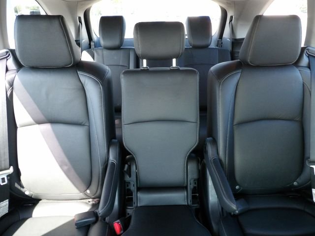 Used 2022 Platinum White Pearl Honda EX-L image 44