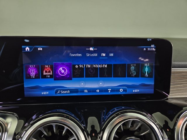 Used 2026 White Mercedes-Benz GLB 250 image 31