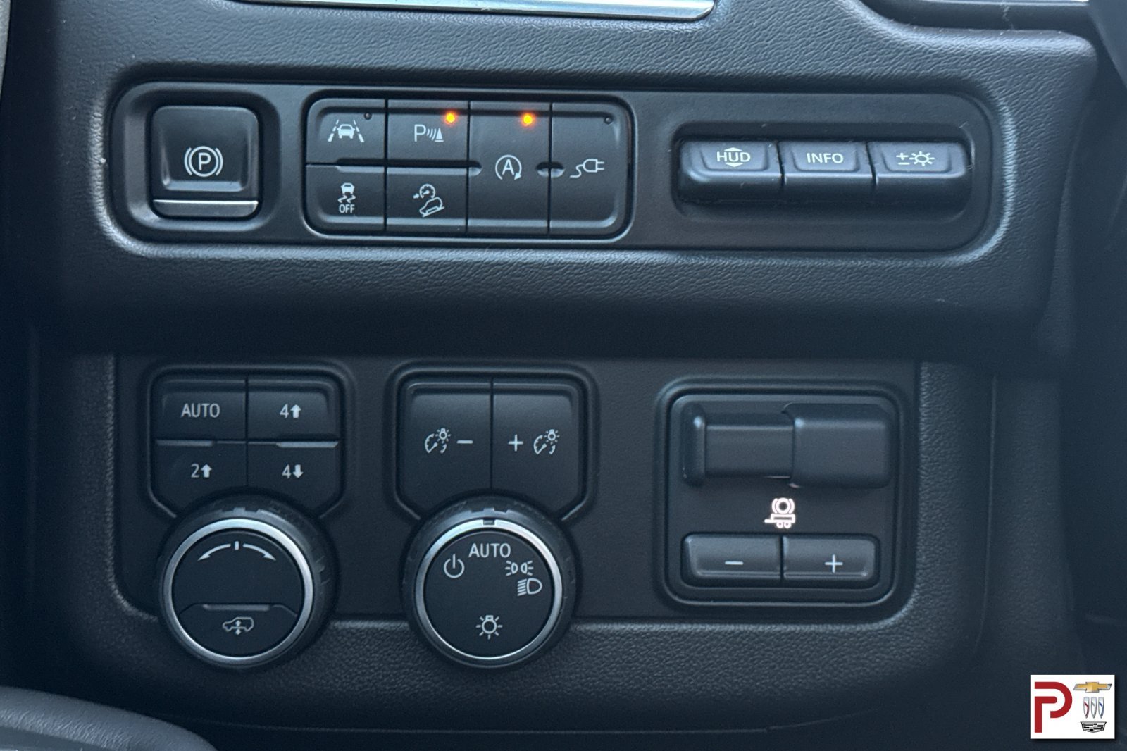 Used 2021 White Chevrolet High Country image 36