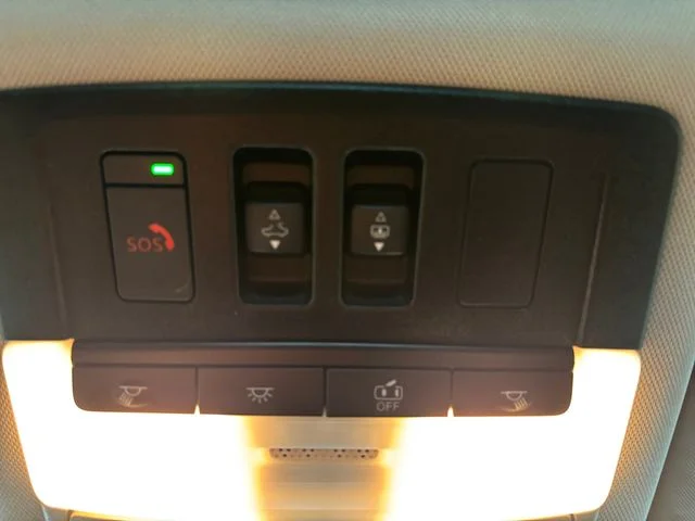 Used 2021 Black Nissan SL image 22