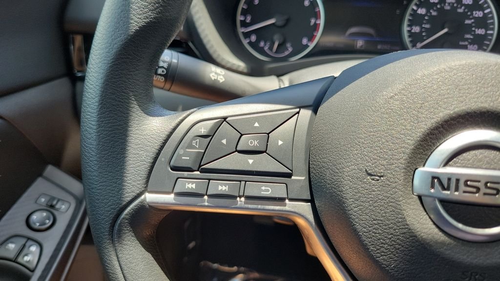 2023 Nissan Sentra SV - Photo 18