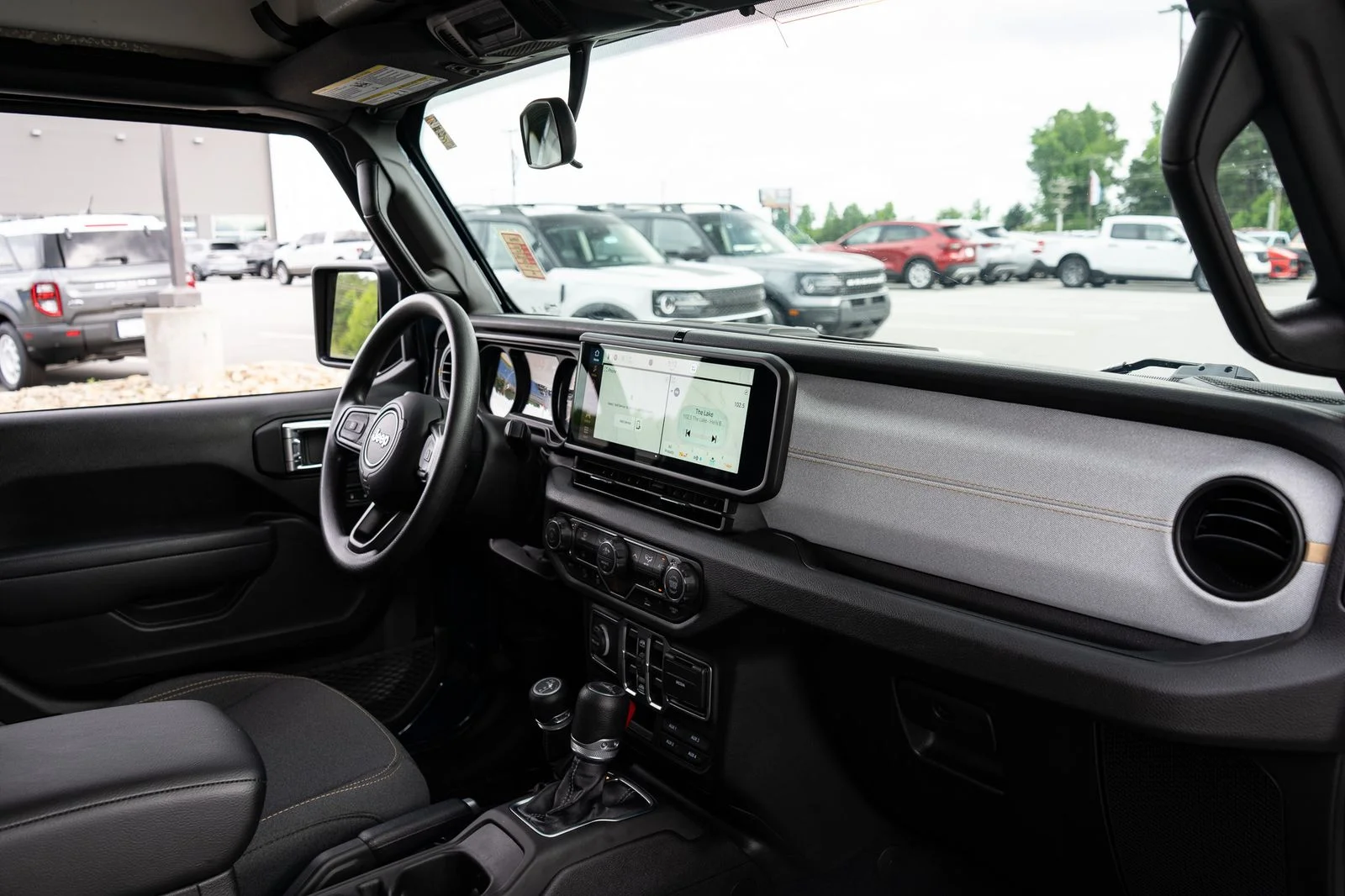 Used 2025 Blue Pearl Jeep Nighthawk image 21
