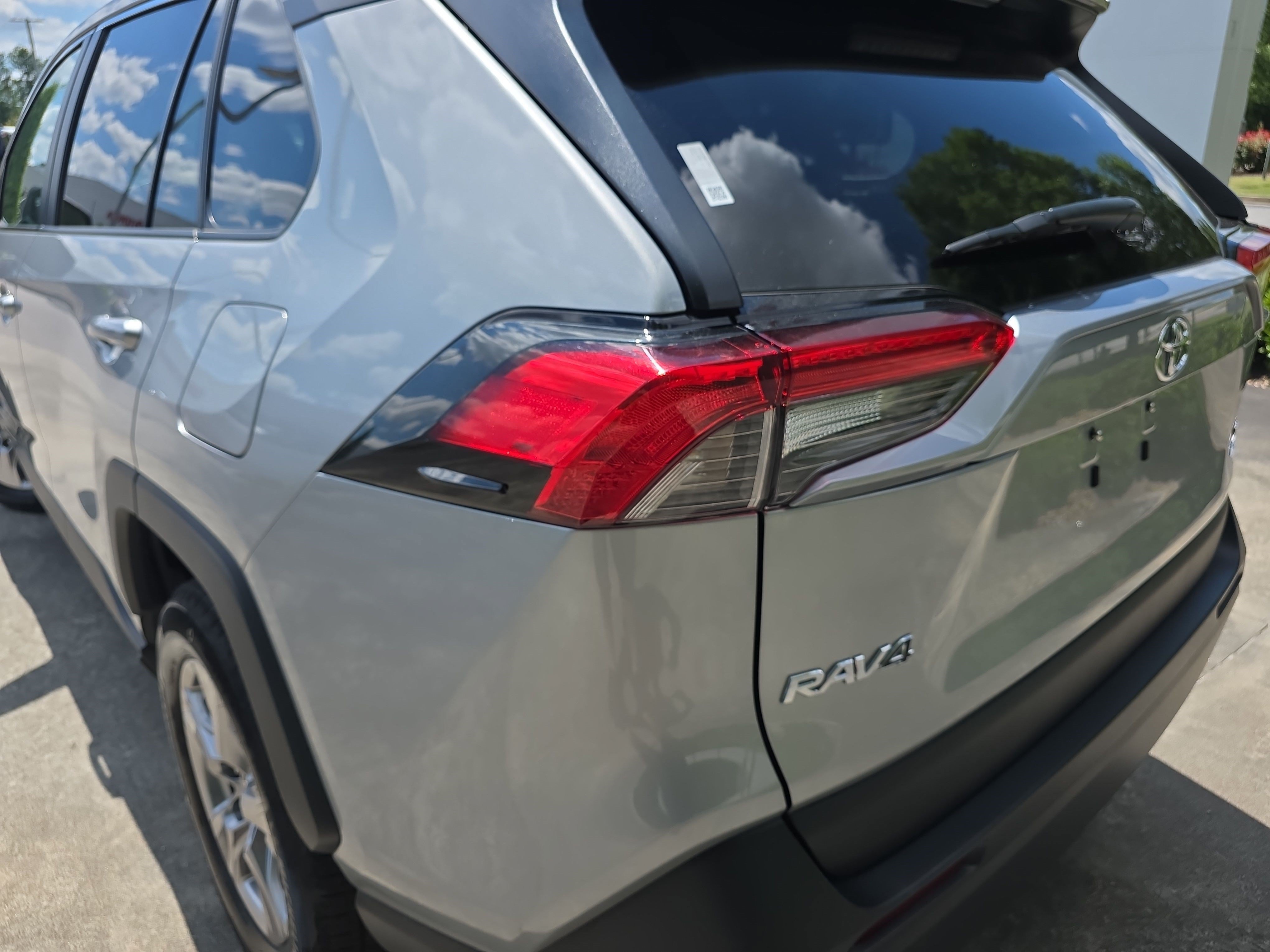 Used 2025 Silver Sky Metallic Toyota XLE image 6