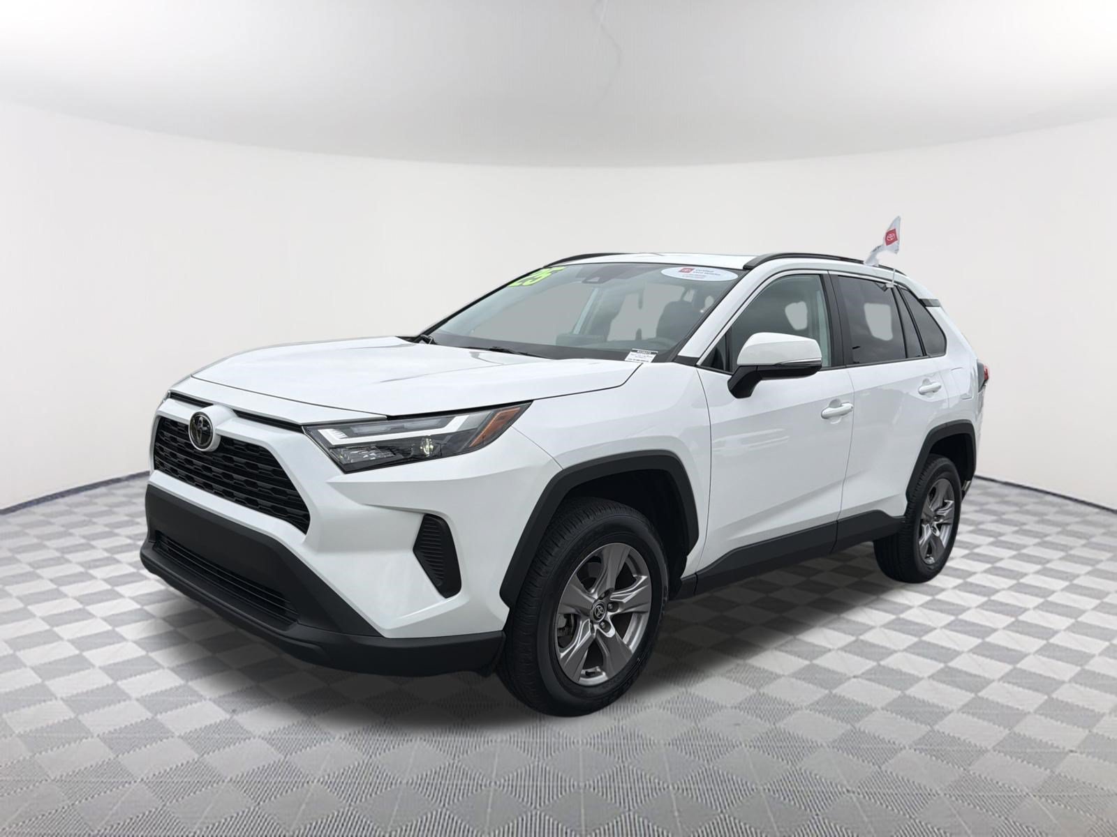 Certified Used 2025 Ice Cap Toyota XLE image 3