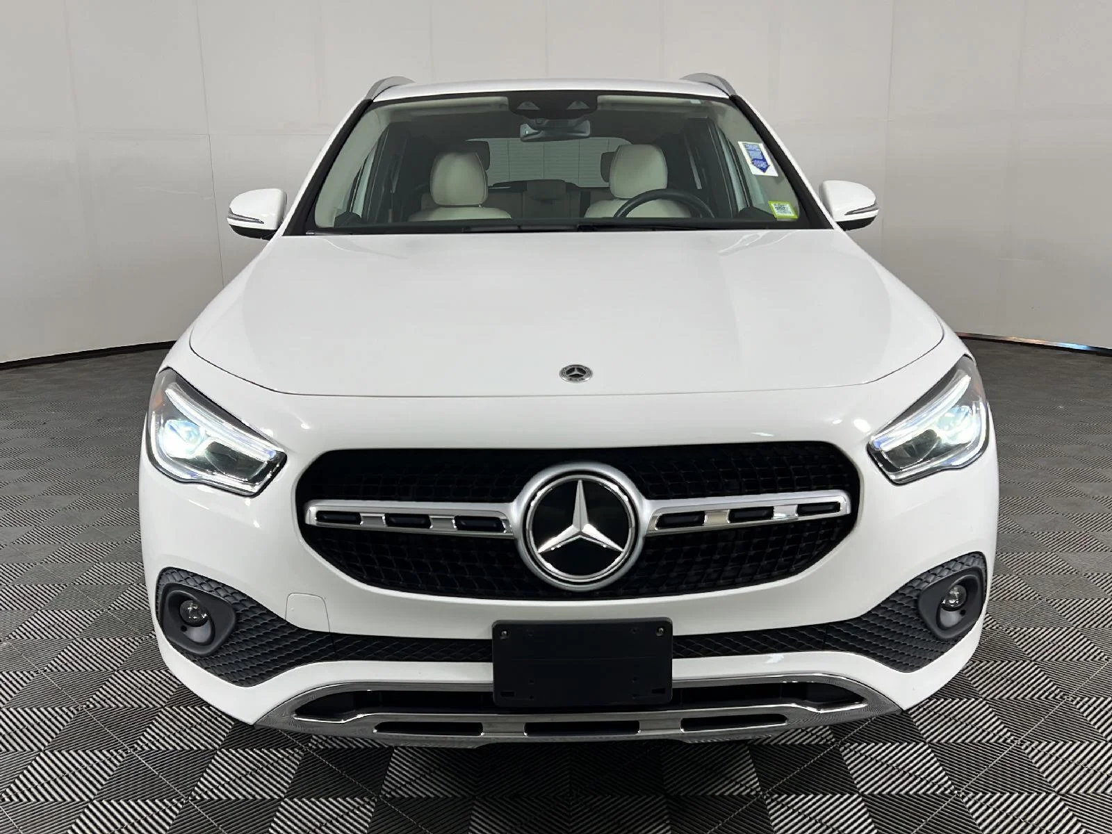Used 2023 Polar White Mercedes-Benz GLA 250 image 22