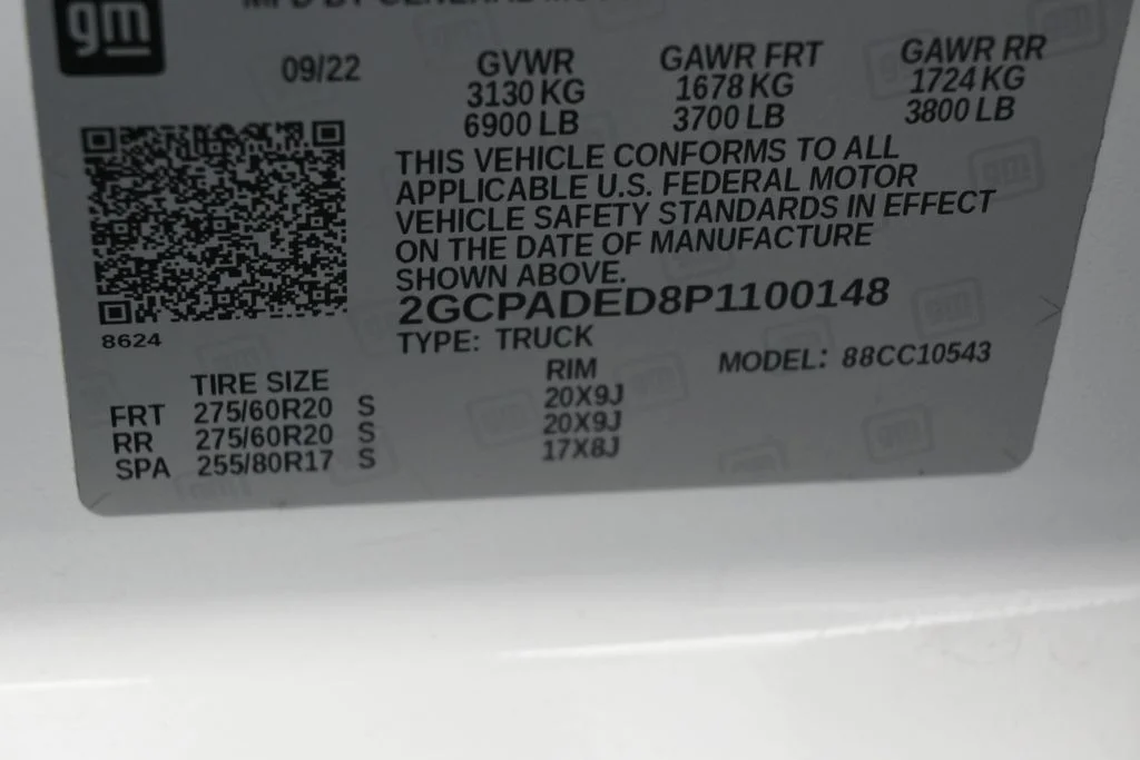 Used 2023 Summit White Chevrolet RST image 17