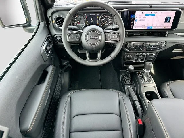 New 2026 Granite Crystal Metallic Clearcoat Jeep Sahara image 16