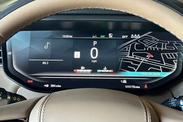 New 2026 Santorini Black Land Rover Dynamic SE image 24
