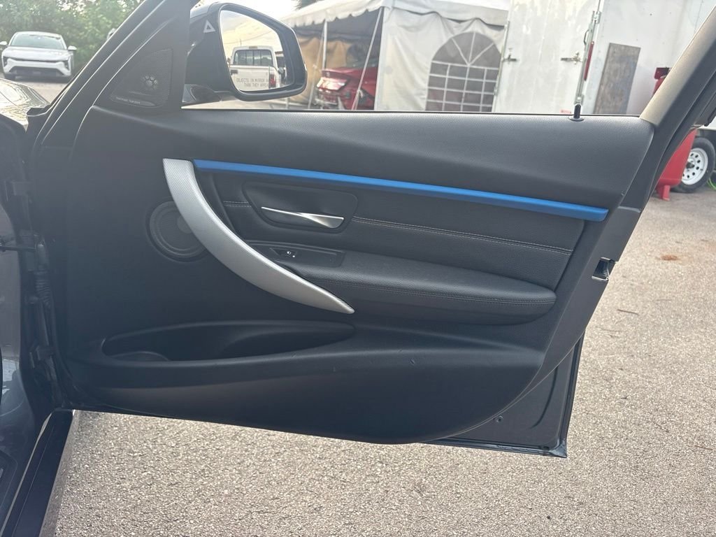 Used 2018 Gray BMW 340i xDrive image 18