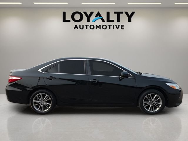 Used 2015 Black Toyota LE image 6