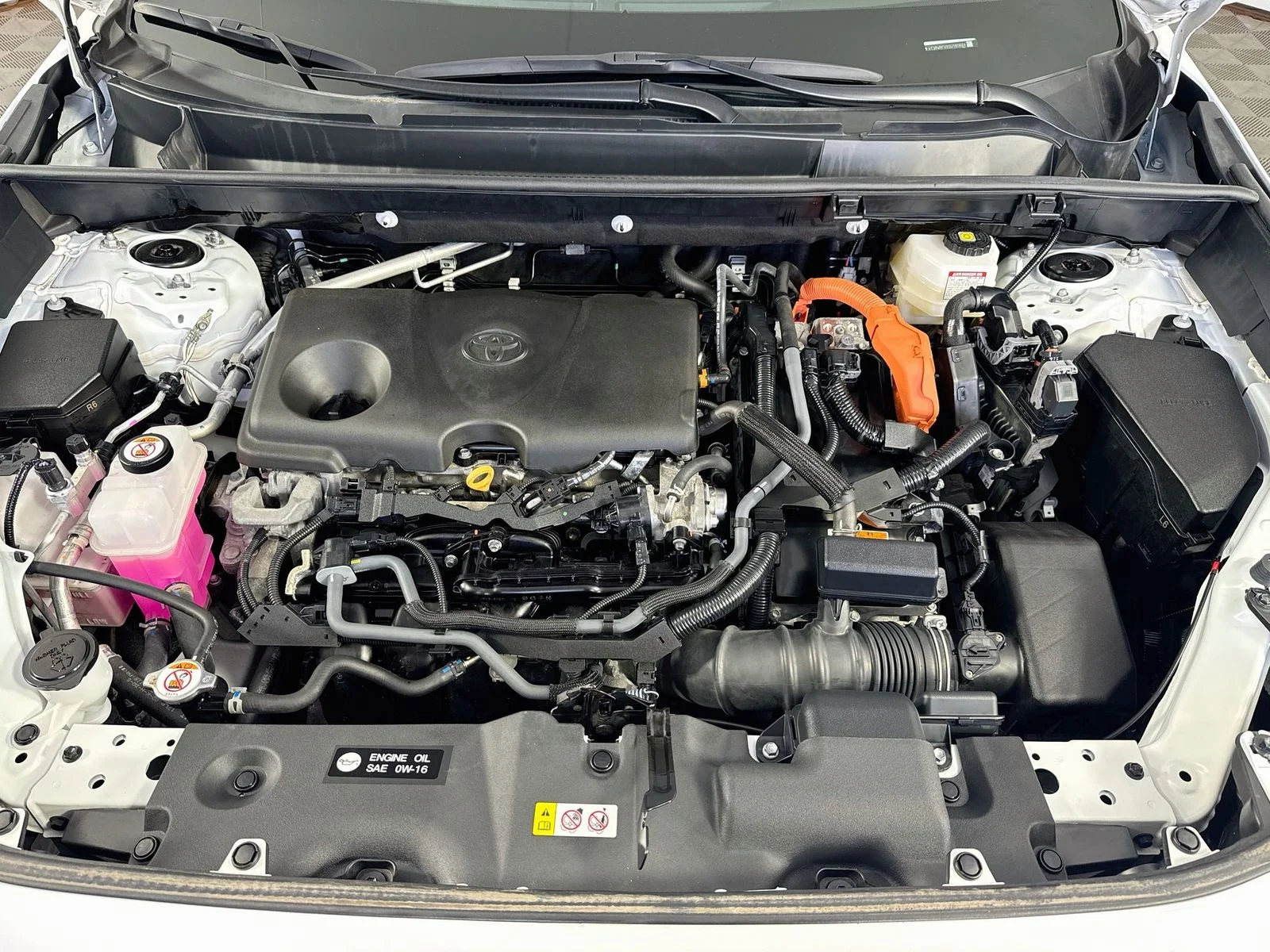 Certified Used 2025 White Toyota XLE image 28
