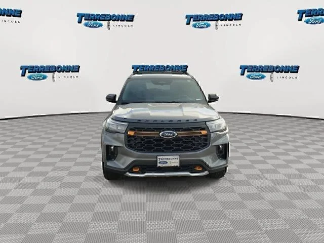 New 2026 Carbonized Gray Metallic Ford Tremor® image 25