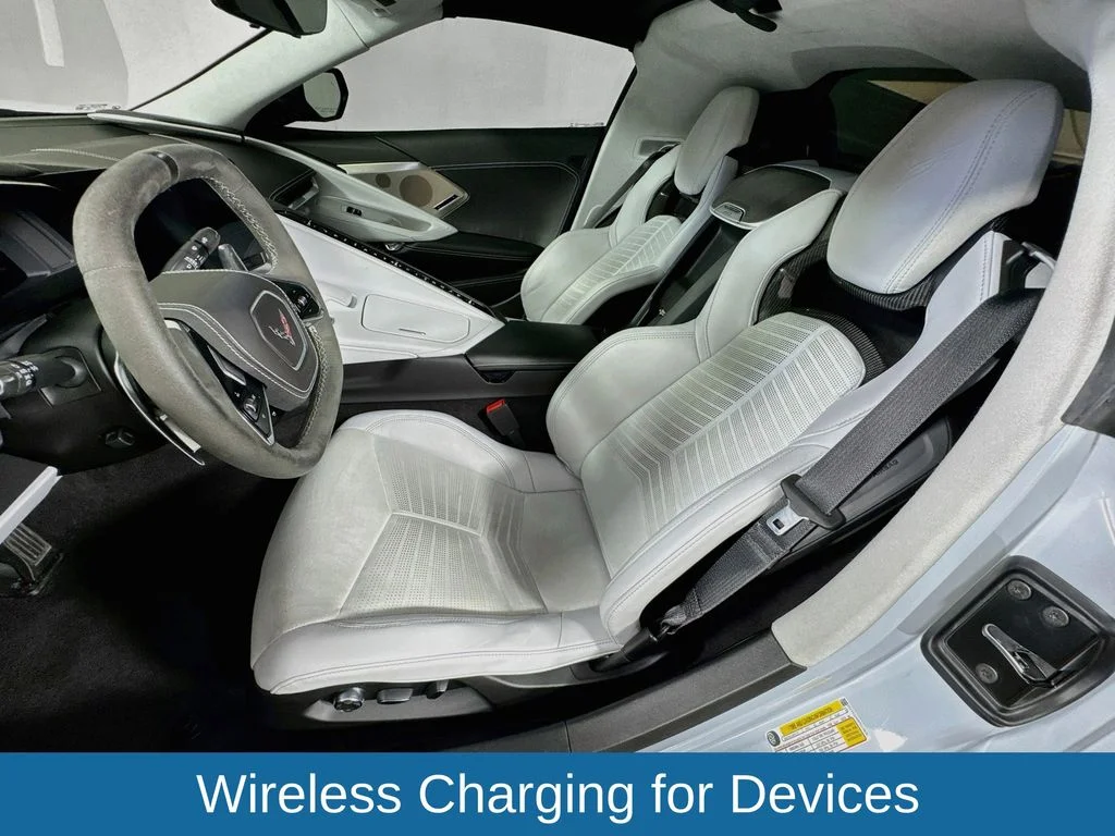 Used 2023 White Chevrolet Stingray image 27