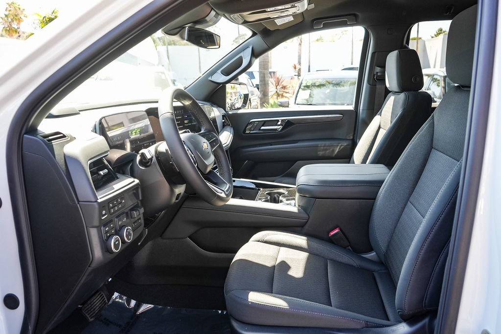 2026 Chevrolet Suburban LS - Photo 17