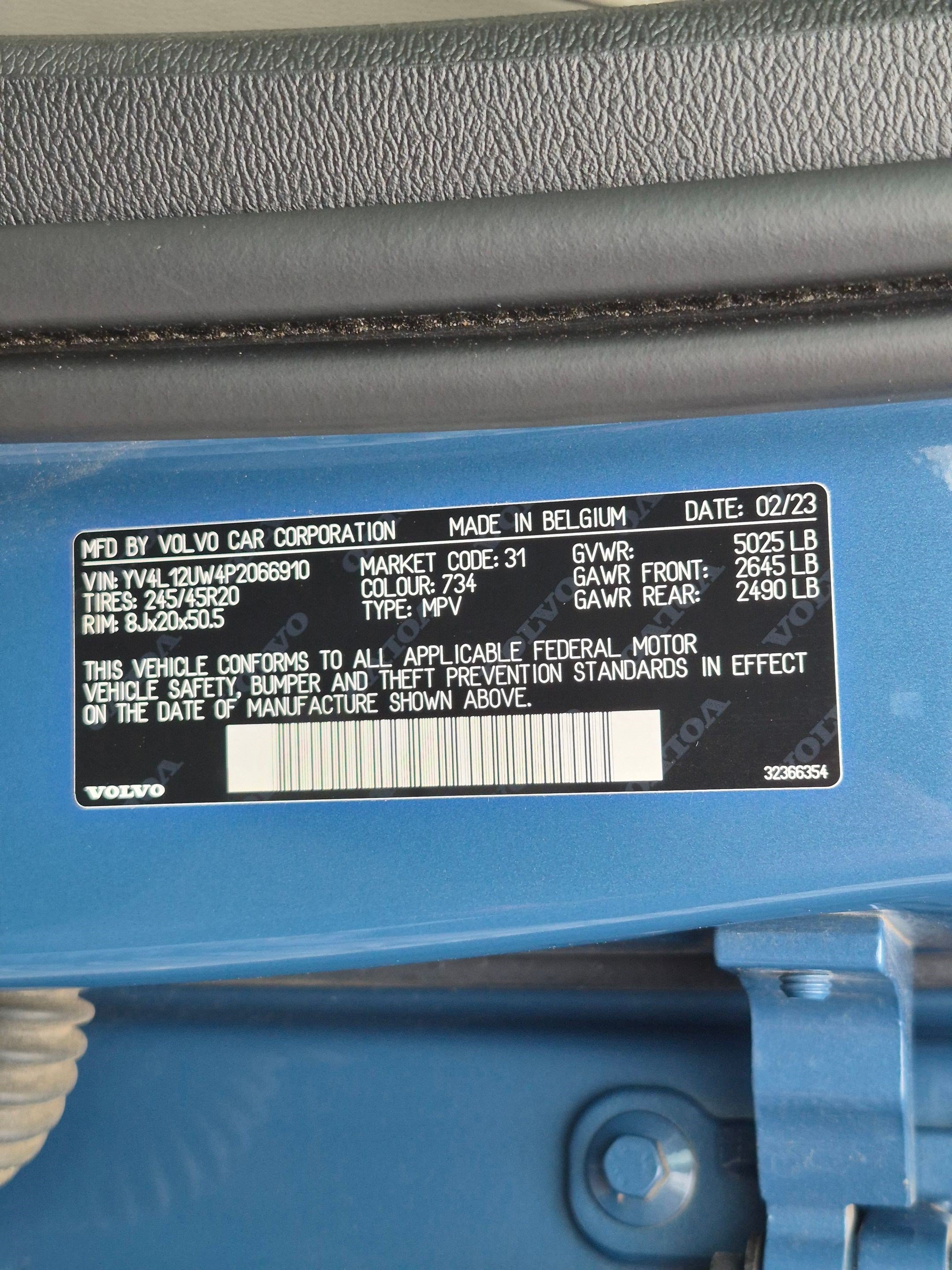 Certified Used 2023 Fjord Blue Volvo Plus Dark Theme image 33