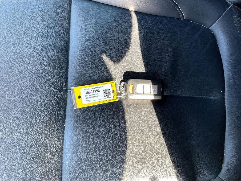 Used 2025 White Mitsubishi SE image 28