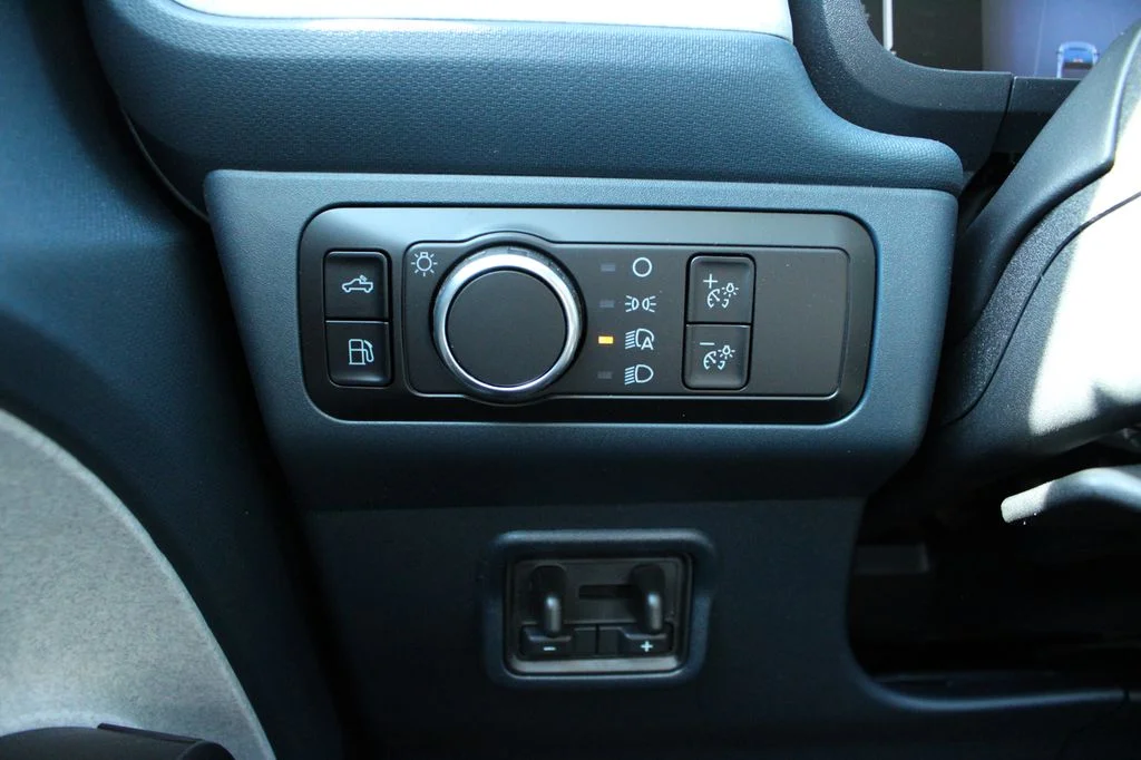 New 2026 Carbonized Gray Metallic Ford XLT image 34