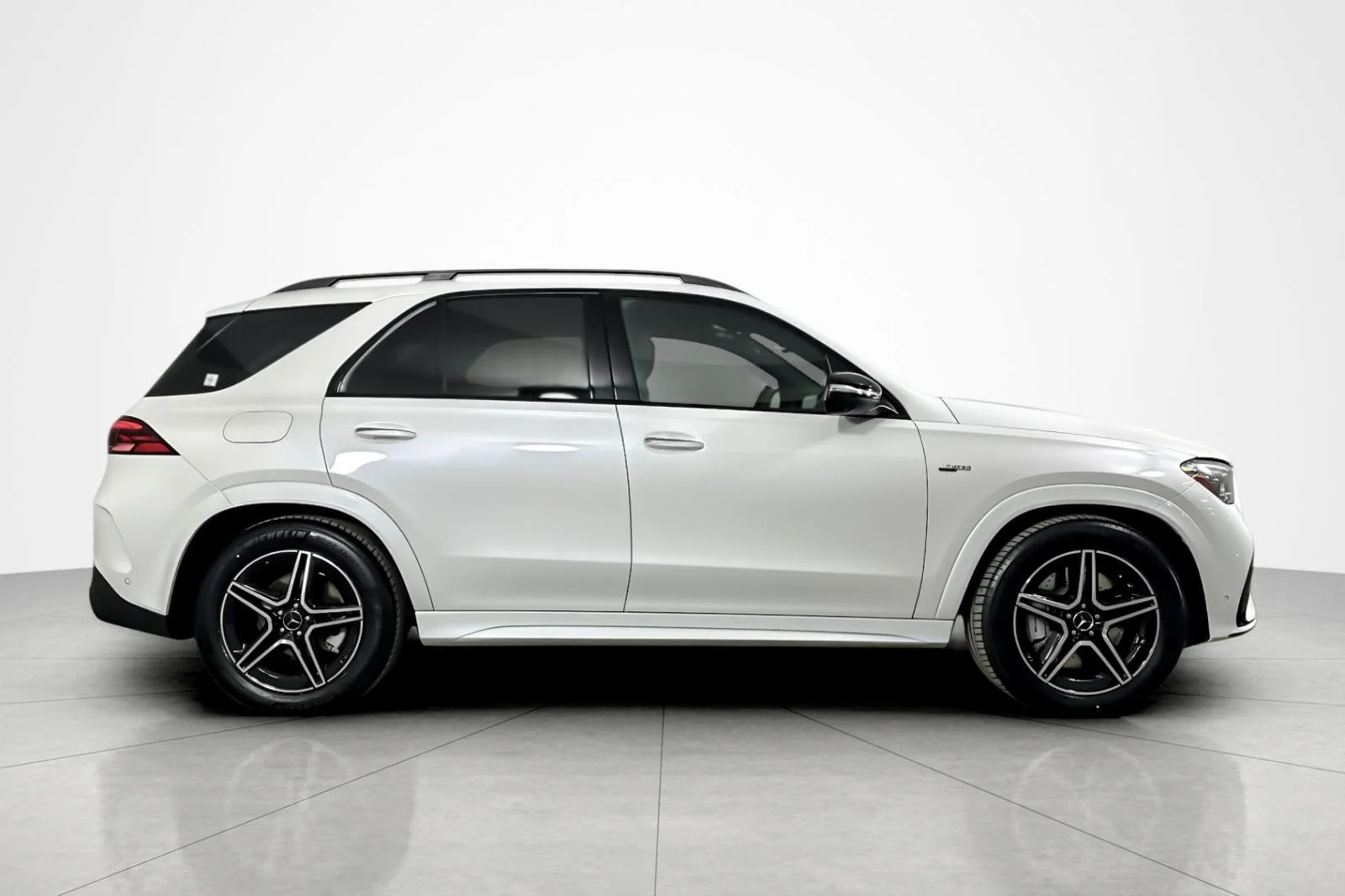 Used 2025 MOONLIGHT WHITE Mercedes-Benz AMG® GLE 53 4MATIC+ SUV image 6