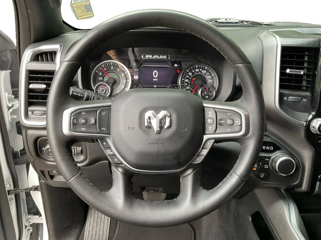 Used 2025 White Ram Big Horn/Lone Star image 17