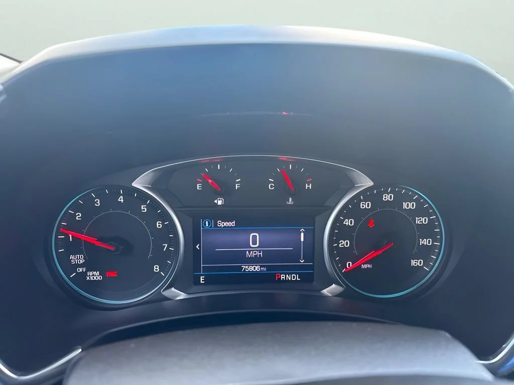 Used 2019 SUMMIT WHITE Chevrolet LT image 10
