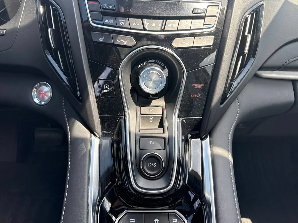 Used 2023  Acura w/Technology Package image 19