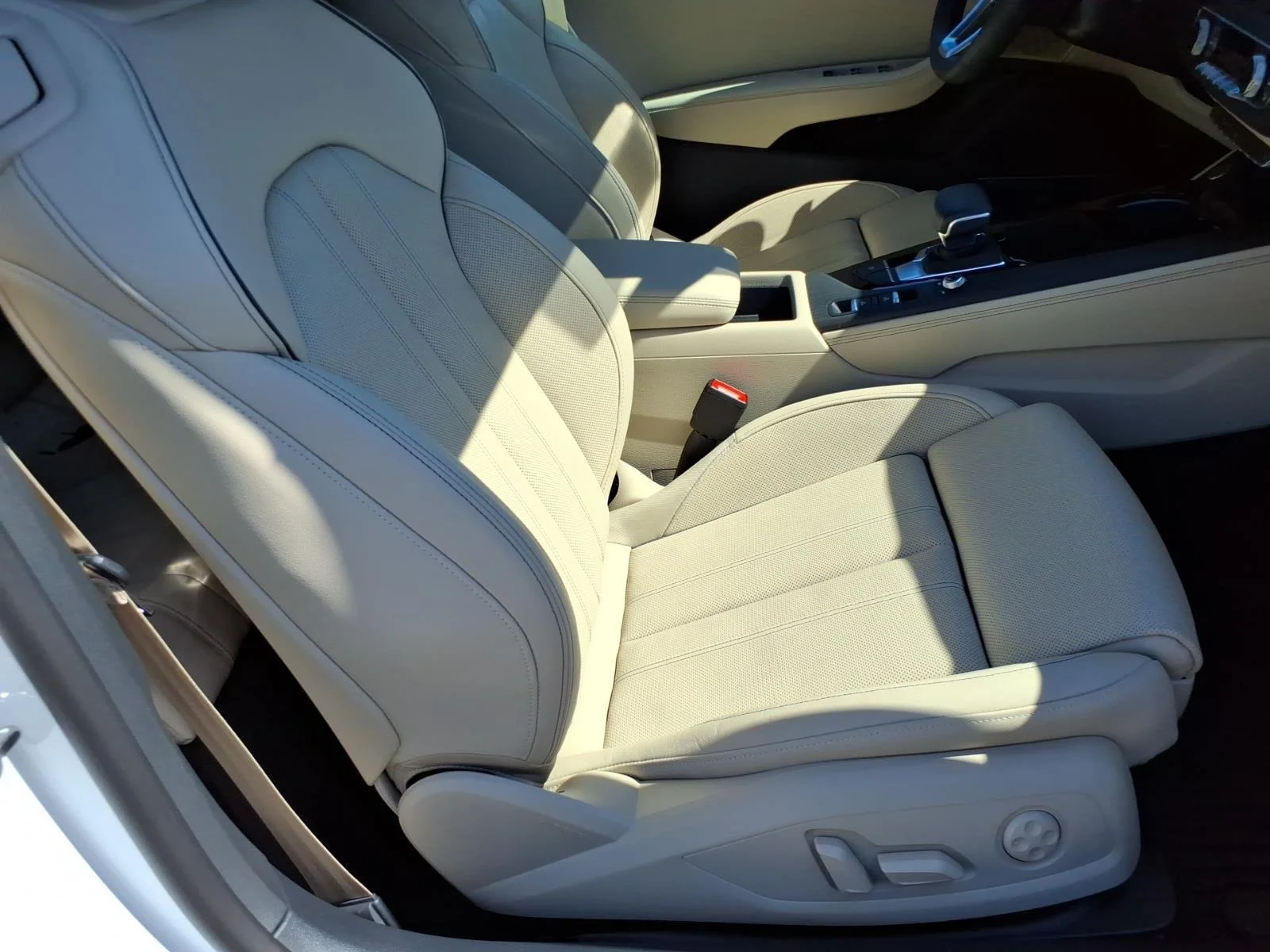 Certified Used 2024 Arkona White/Black Roof Audi S line Prestige image 26