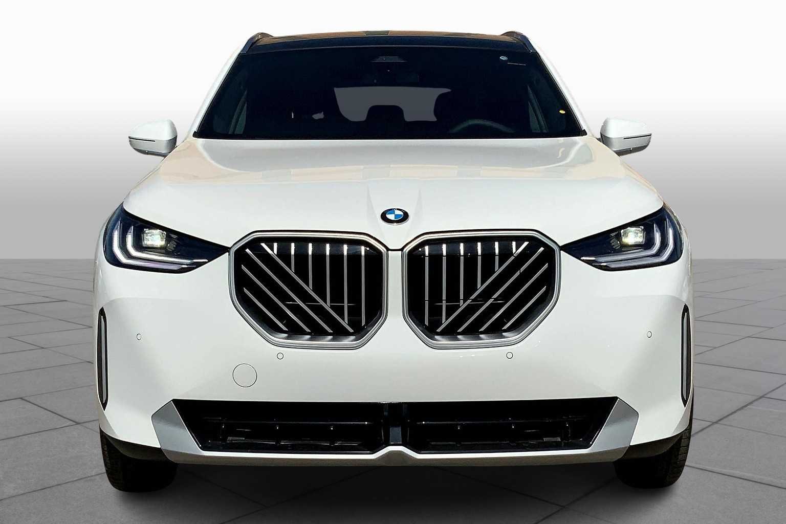 New 2026 Alpine White BMW 30 xDrive image 3