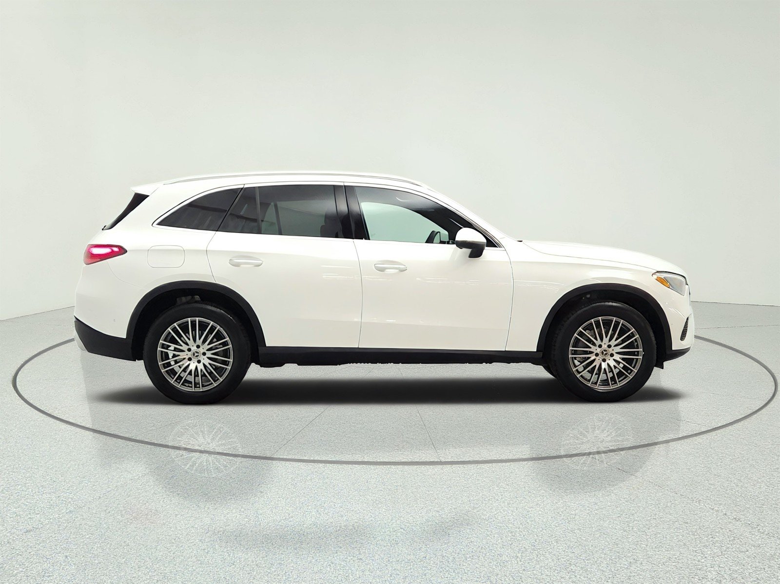 Certified Used 2026 Polar White Mercedes-Benz GLC 300 SUV image 4