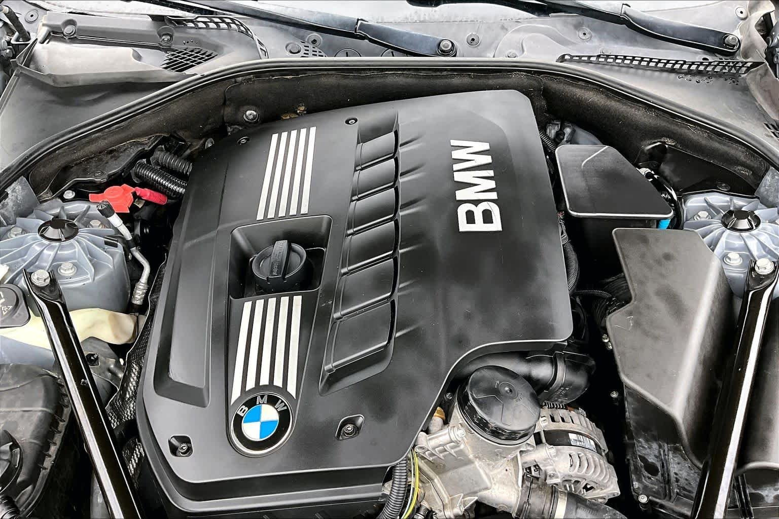 Used 2011 Space Gray BMW 528i image 29