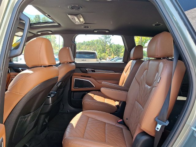 Used 2024 Green Kia EX X-Line image 13