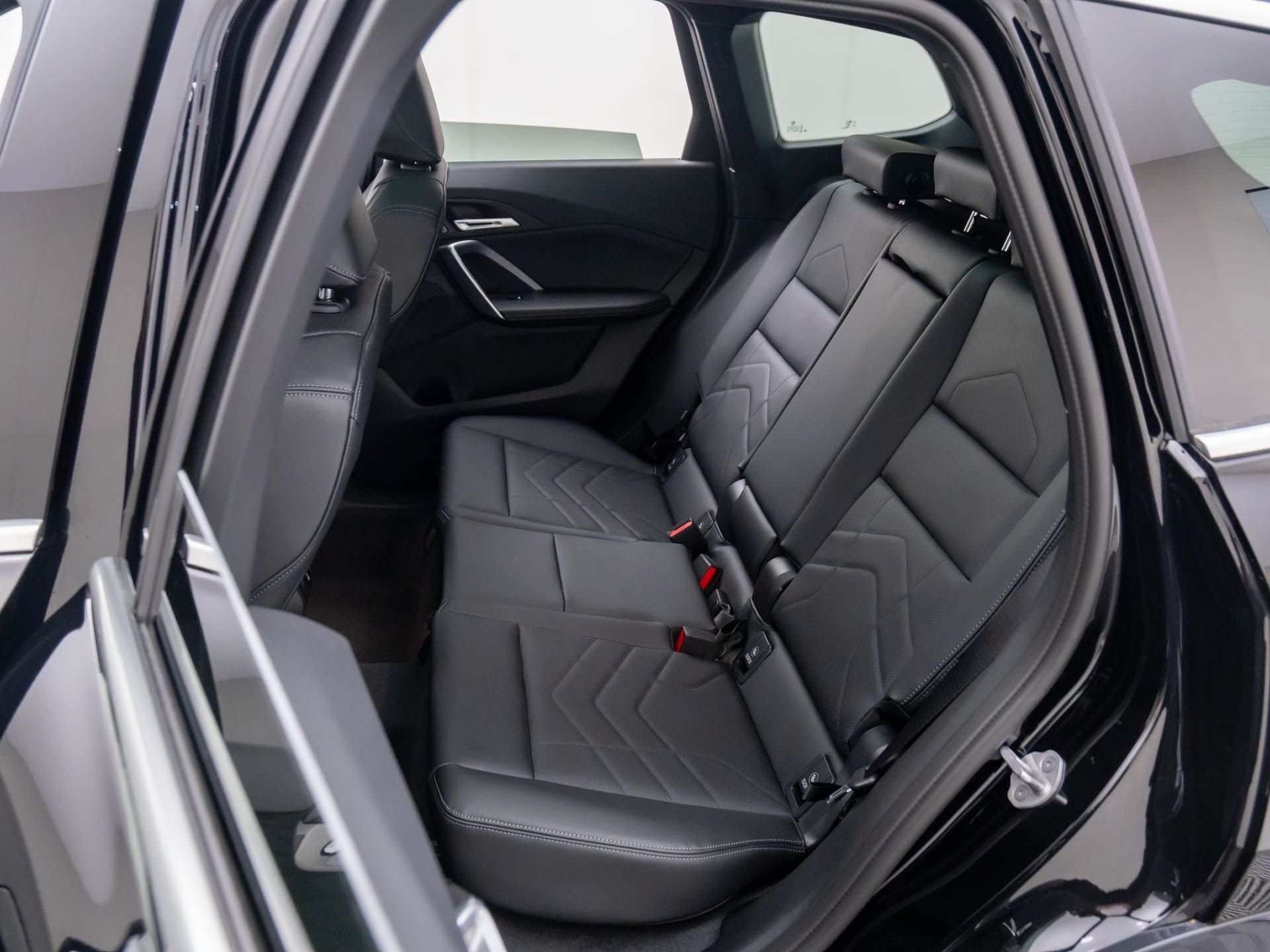 New 2026 Jet Black BMW xDrive28i image 17