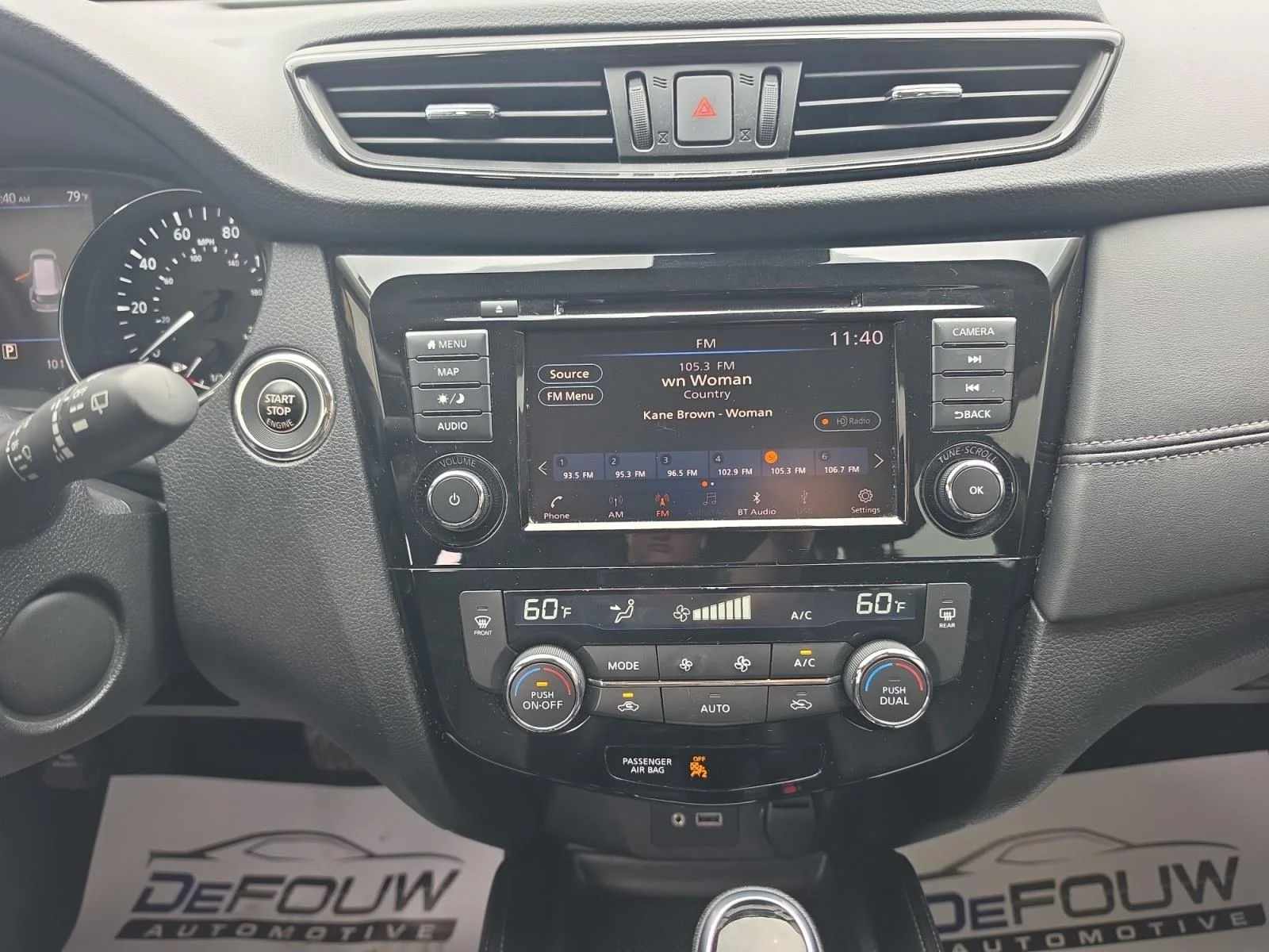 Used 2018 Caspian Blue Nissan SL image 14