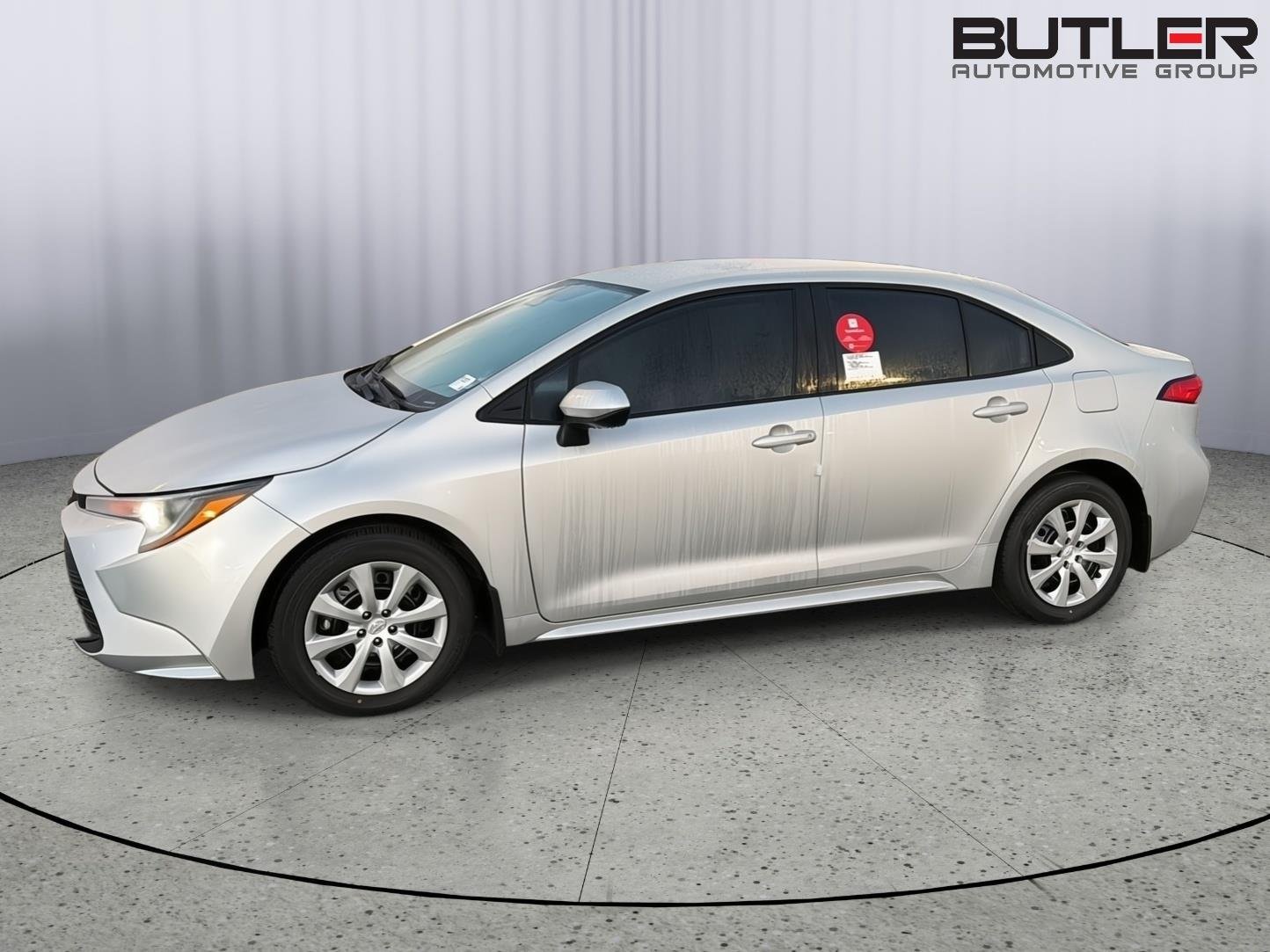 New 2027 Classic Silver Metallic Toyota LE image 3