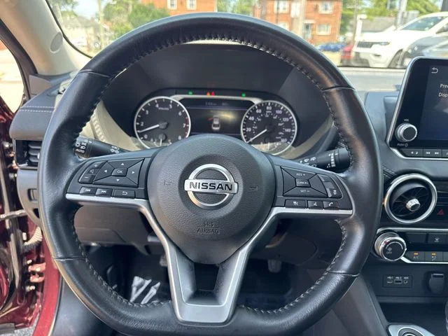Used 2022 Red Nissan SV image 31