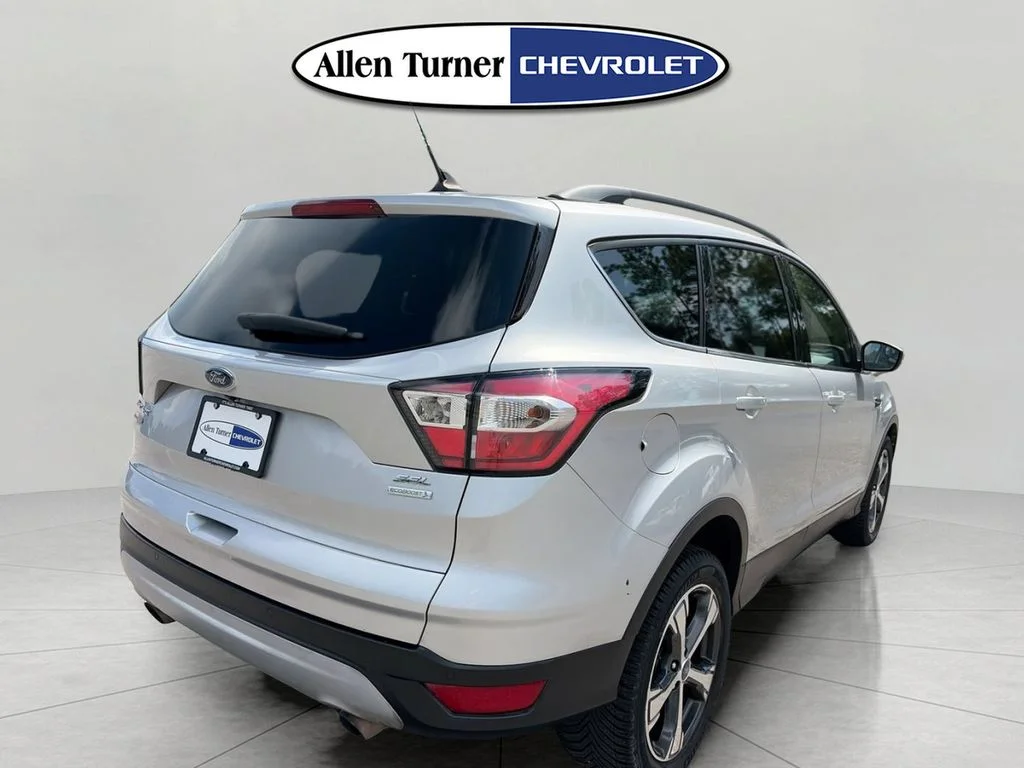 Used 2018 Silver Ford SEL image 4