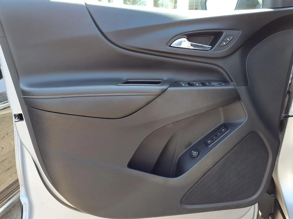 Used 2020 Silver Chevrolet Premier image 22